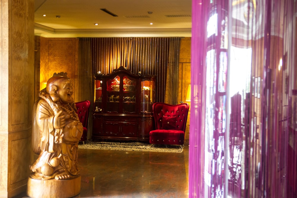 Fu Hsiang Hotel 46/68