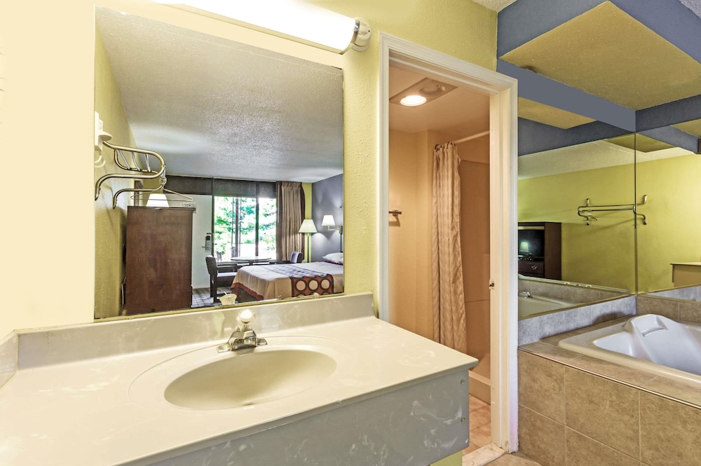 Super 8 By Wyndham Jessup/Baltimore Area 2/24
