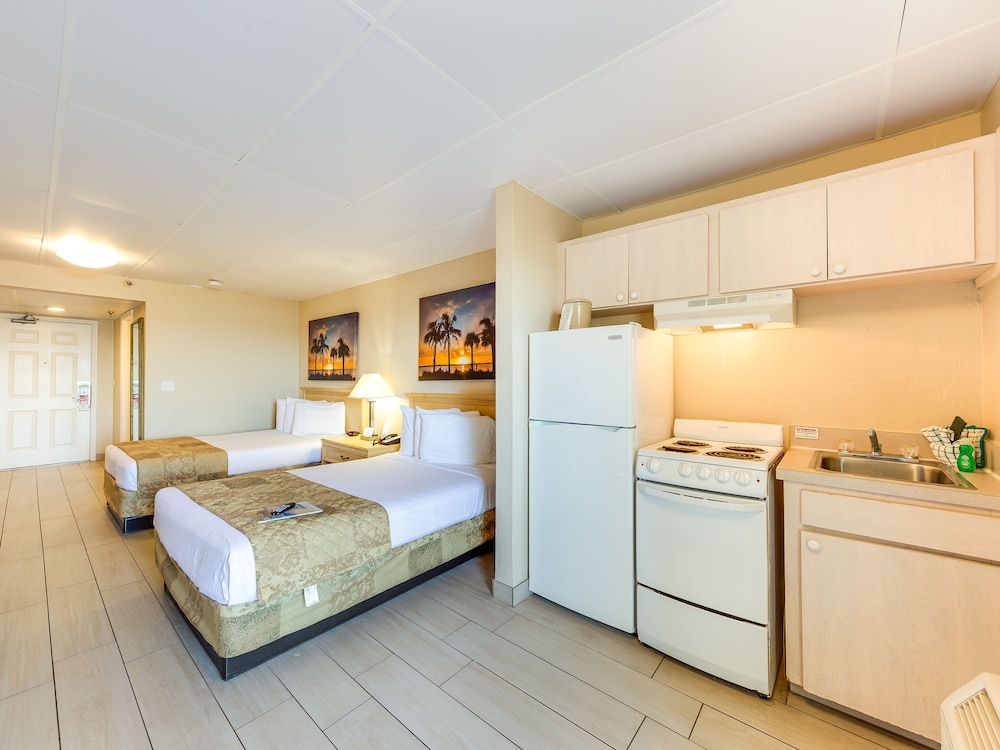 Beachside Hotel 24/60