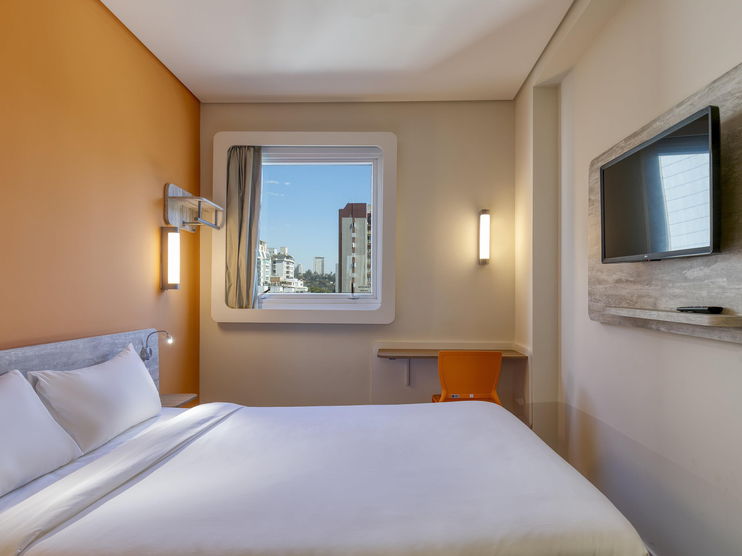 STANDARD, SINGLE BED, ACCESSIBLE