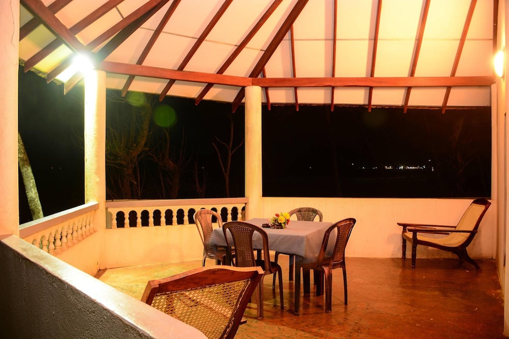 Shanthi Beach Resort 33/48