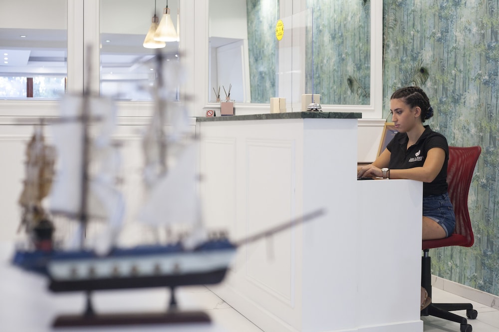 John Mary S Studios 12/76