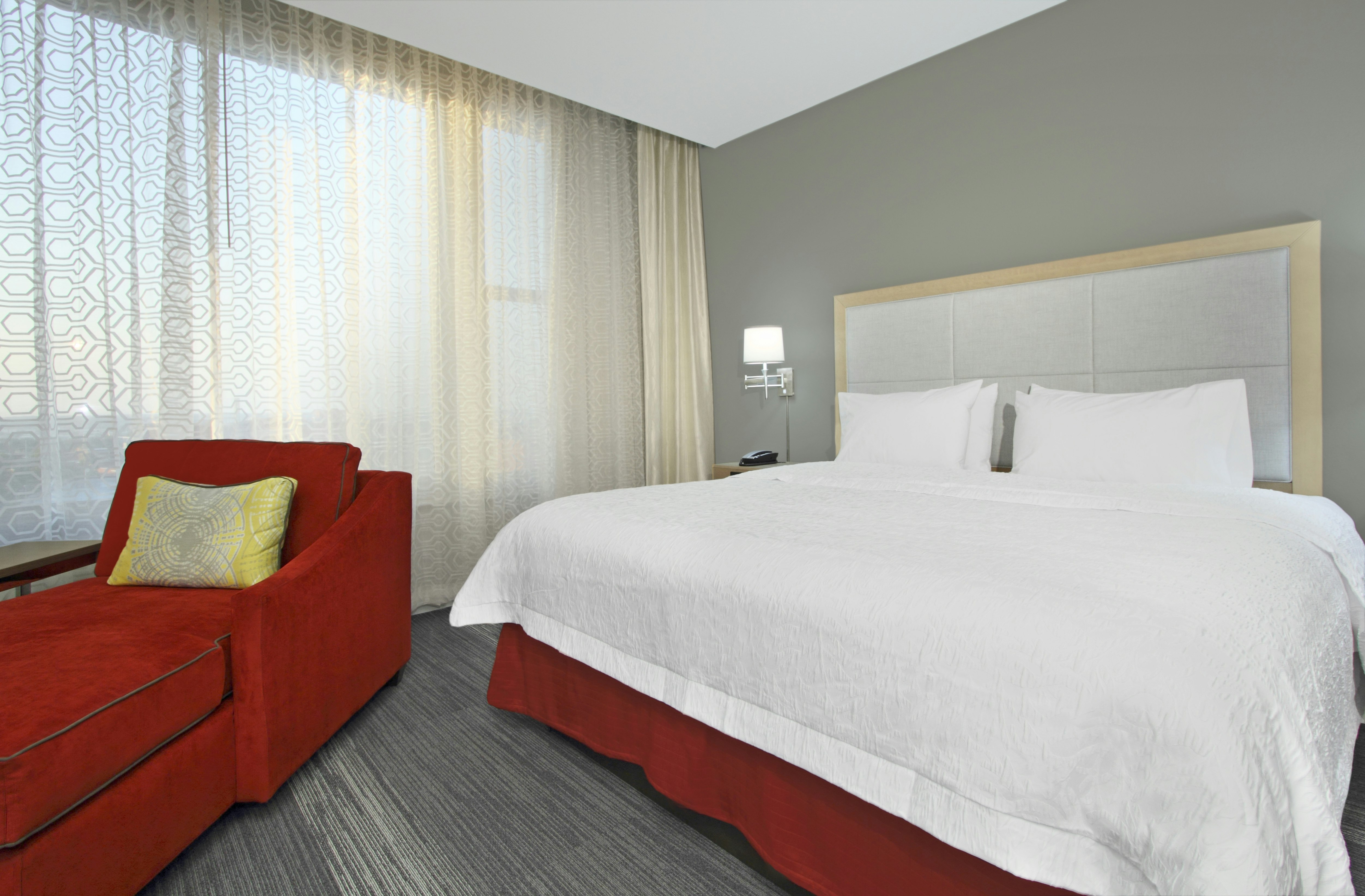 ROOM, KING BED, ACCESSIBLE