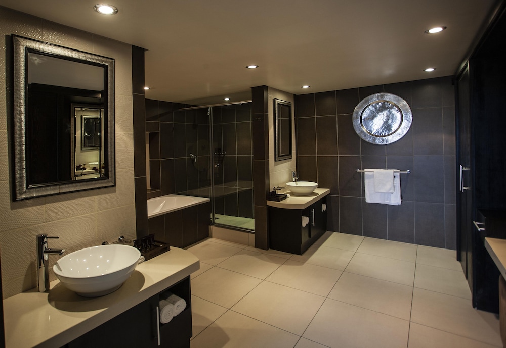 Avani Lesotho Hotel & Casino 50/50