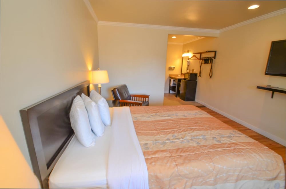 Bay Front Inn Santa Cruz 14/55