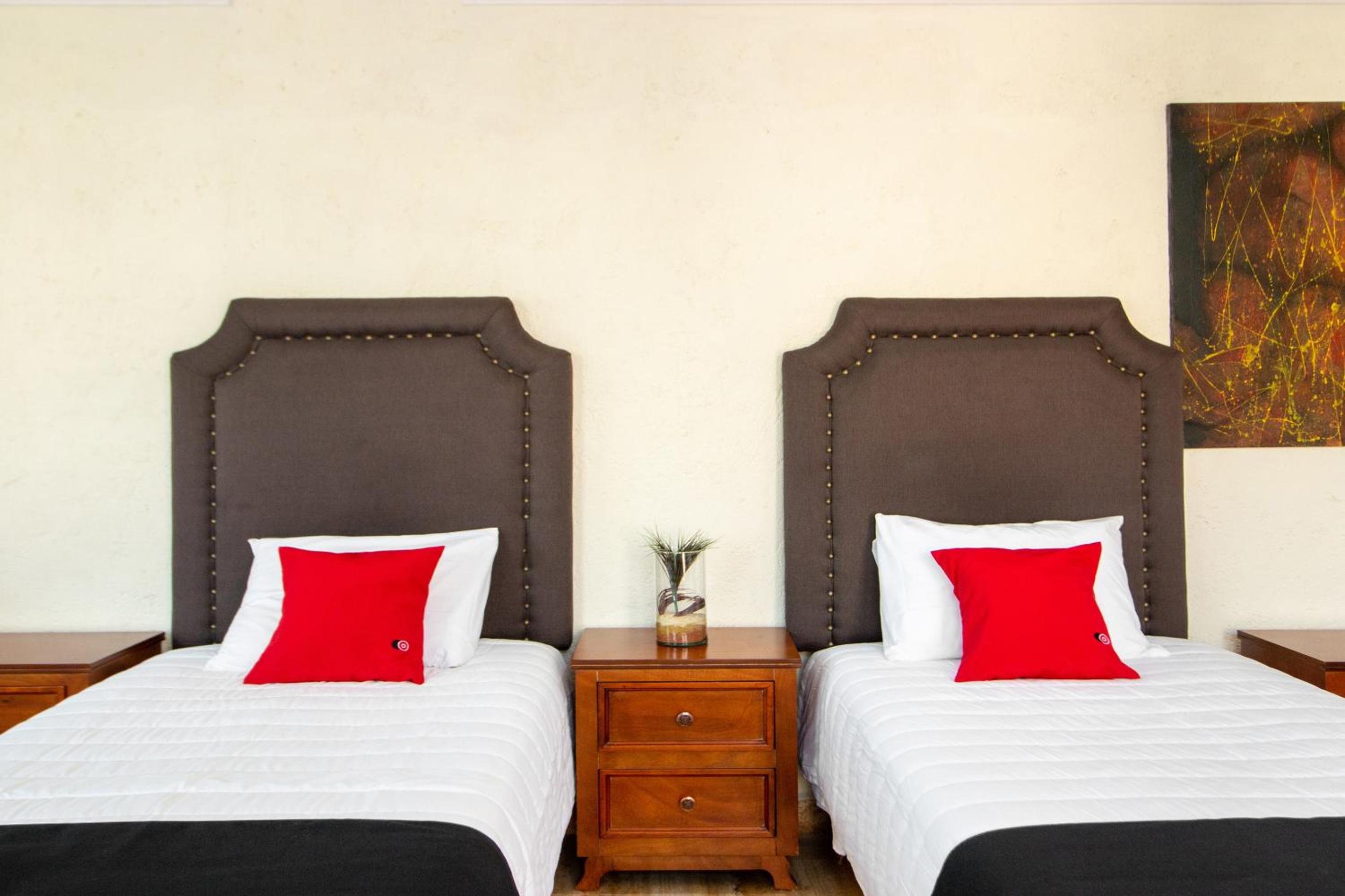 STANDARD, TWIN BEDS
