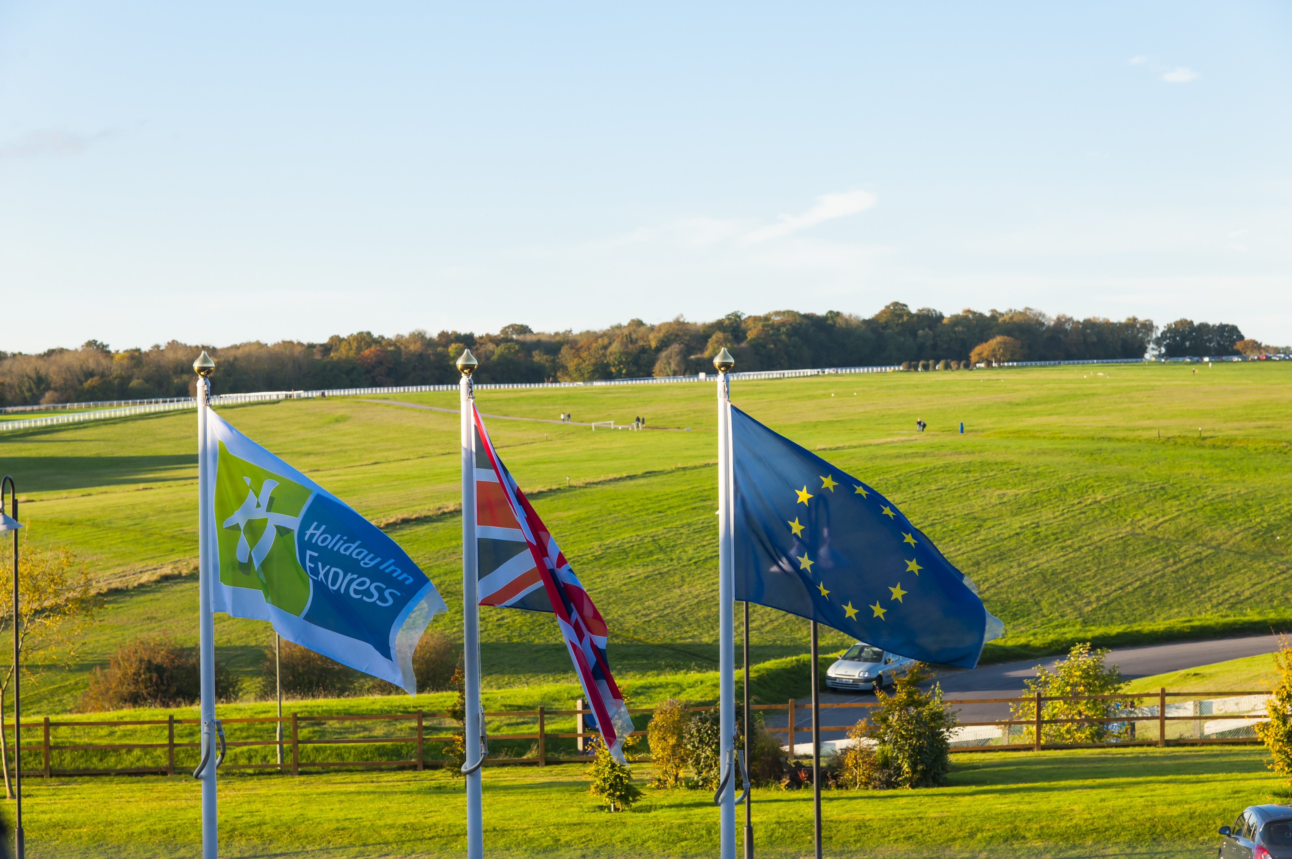 Holiday Inn Express London Epsom Downs 38/69