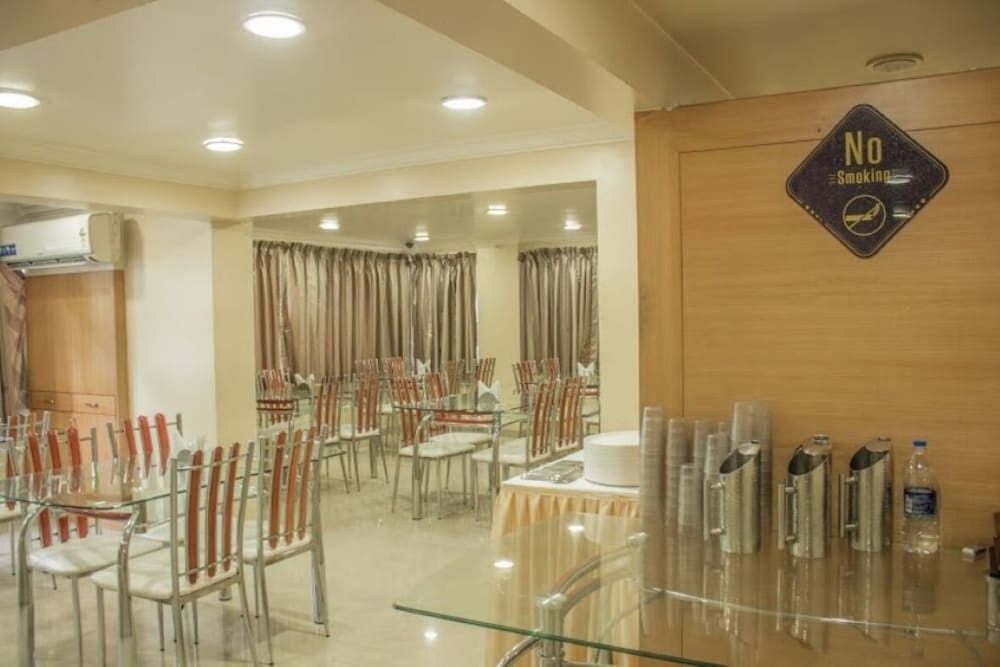 Hotel Orchard Pune 37/49