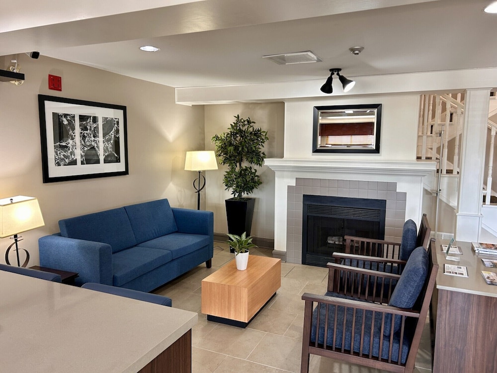 Travelodge Suites by Wyndham Regina / Eastgate Bay 49/71