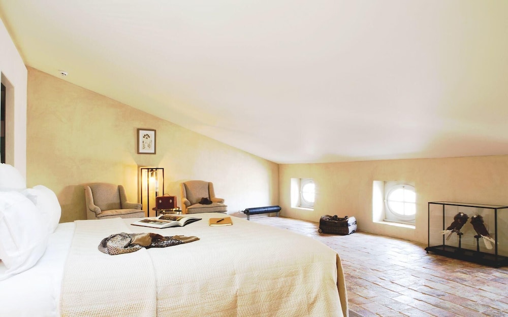 HOTEL DE LA VILLEON 15/50