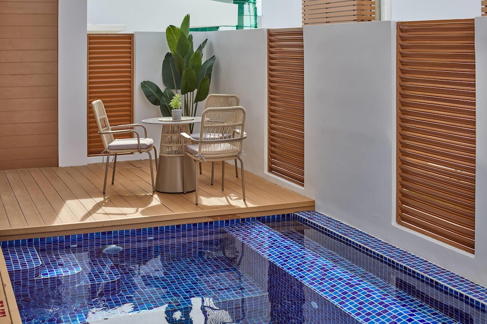 Lime Resort Bohol, a member of Radisson Individuals Premier 28/60