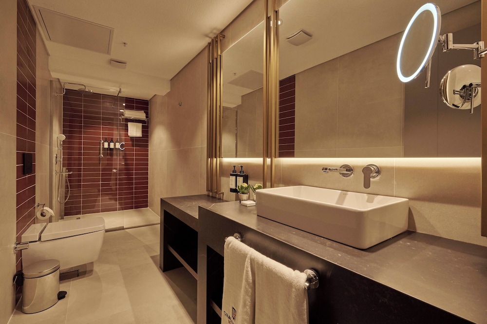 Ciragan Hotel Bosphorus Istanbul 68/68