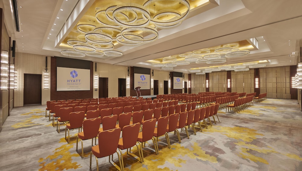 حياة ريجينسي(Hyatt Regency Riyadh Olaya) 9/75
