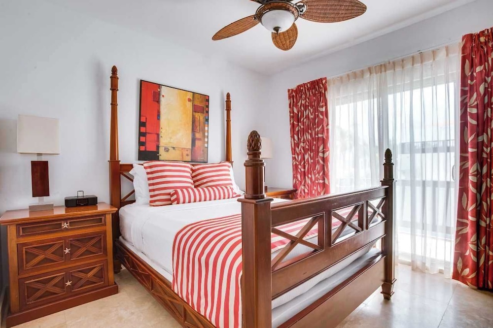 3 BEDROOMS, LAGOON VILLA, LUXURY