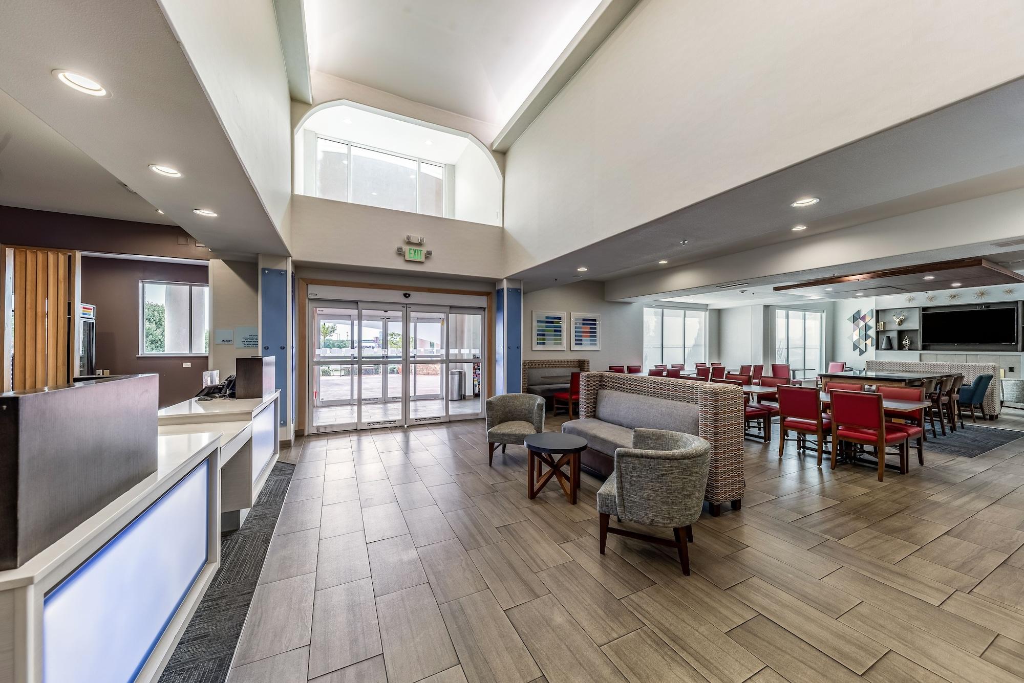 Holiday Inn Express Suites Fort Worth Fossil Creek 23/30