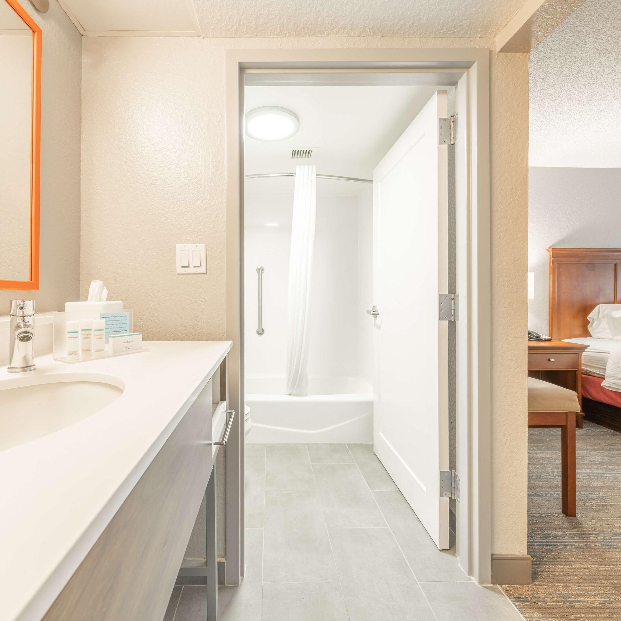 جناح، Hampton Inn Gainesville FL 2/3