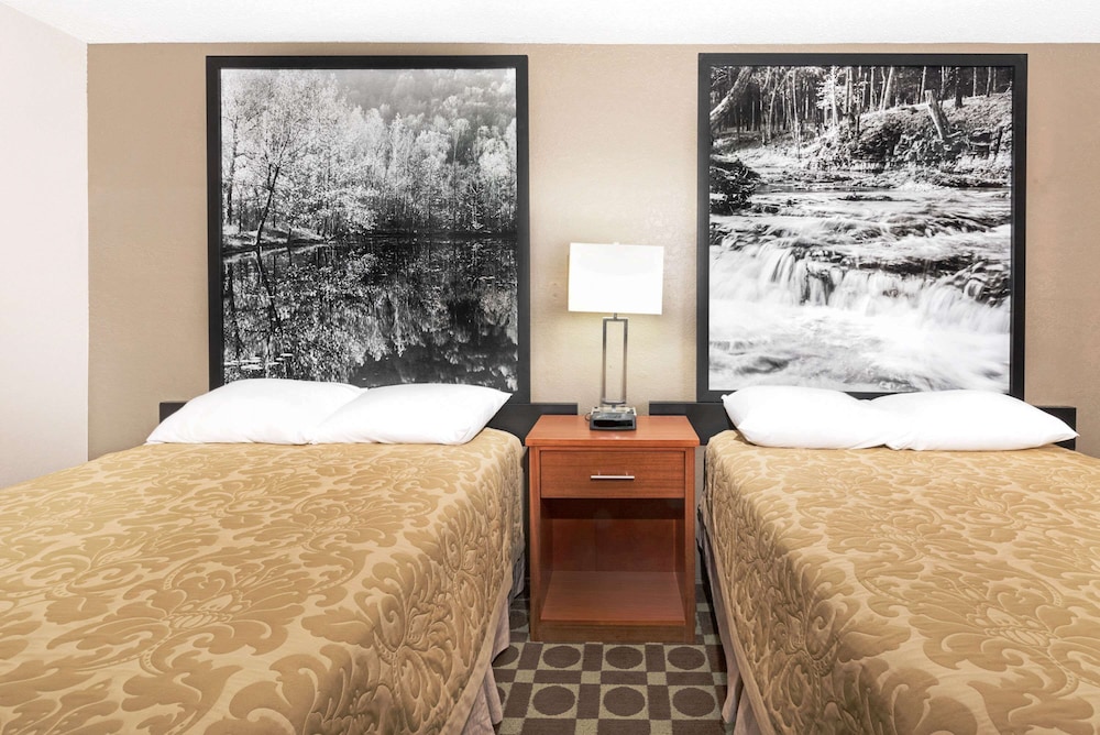 Super 8 by Wyndham Miles City 18/37