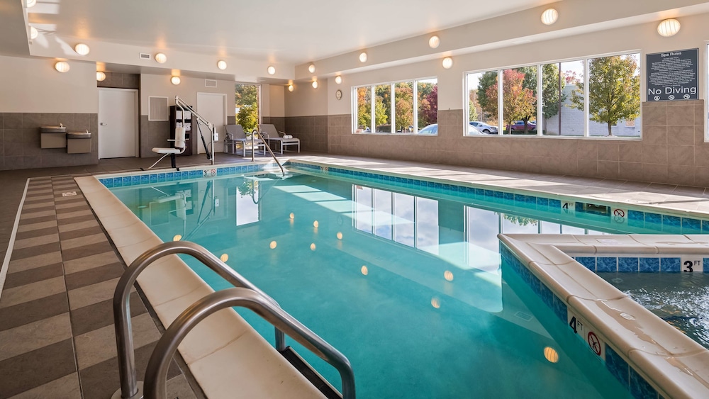 Best Western Plus Boardman Inn & Suites 2/29