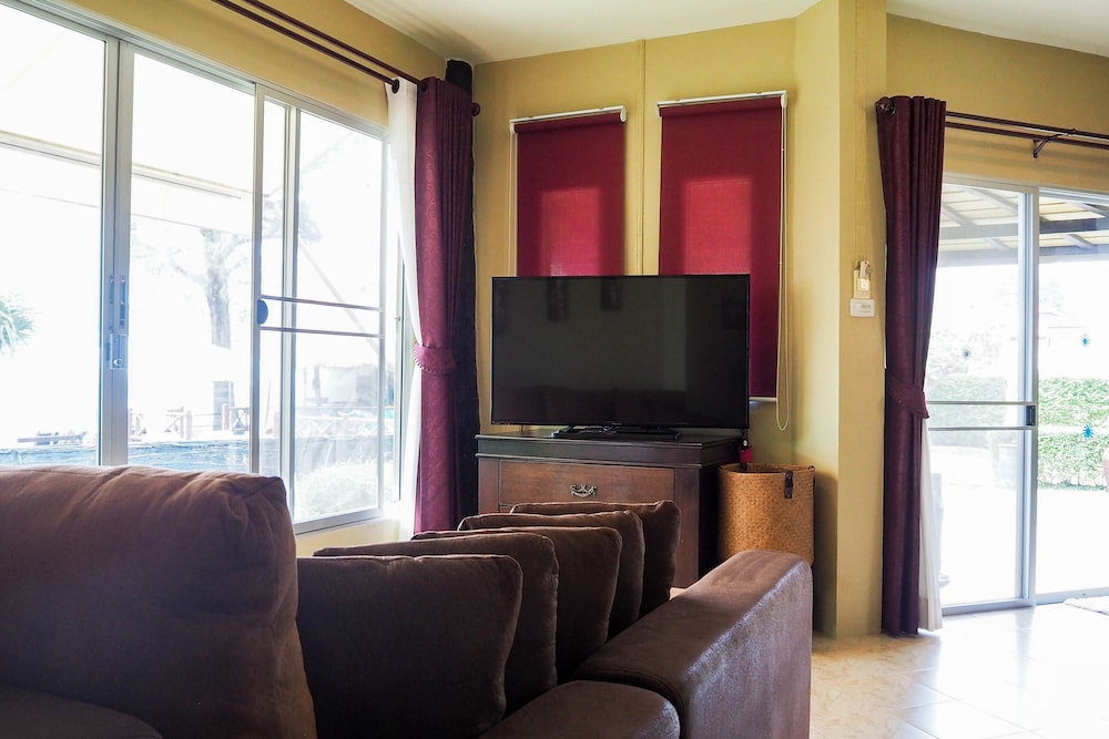 Lanta Castaway Beach Resort 32/50