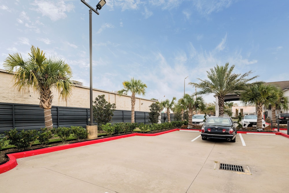 Moonlight Suites 55/65