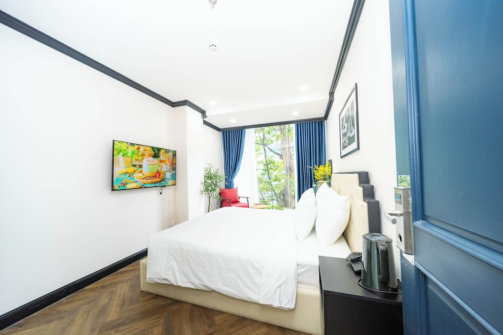 غرفة تنفيذية بسرير كوين بإطلالة على المدينة، The Passion Suite Hotel 10/10