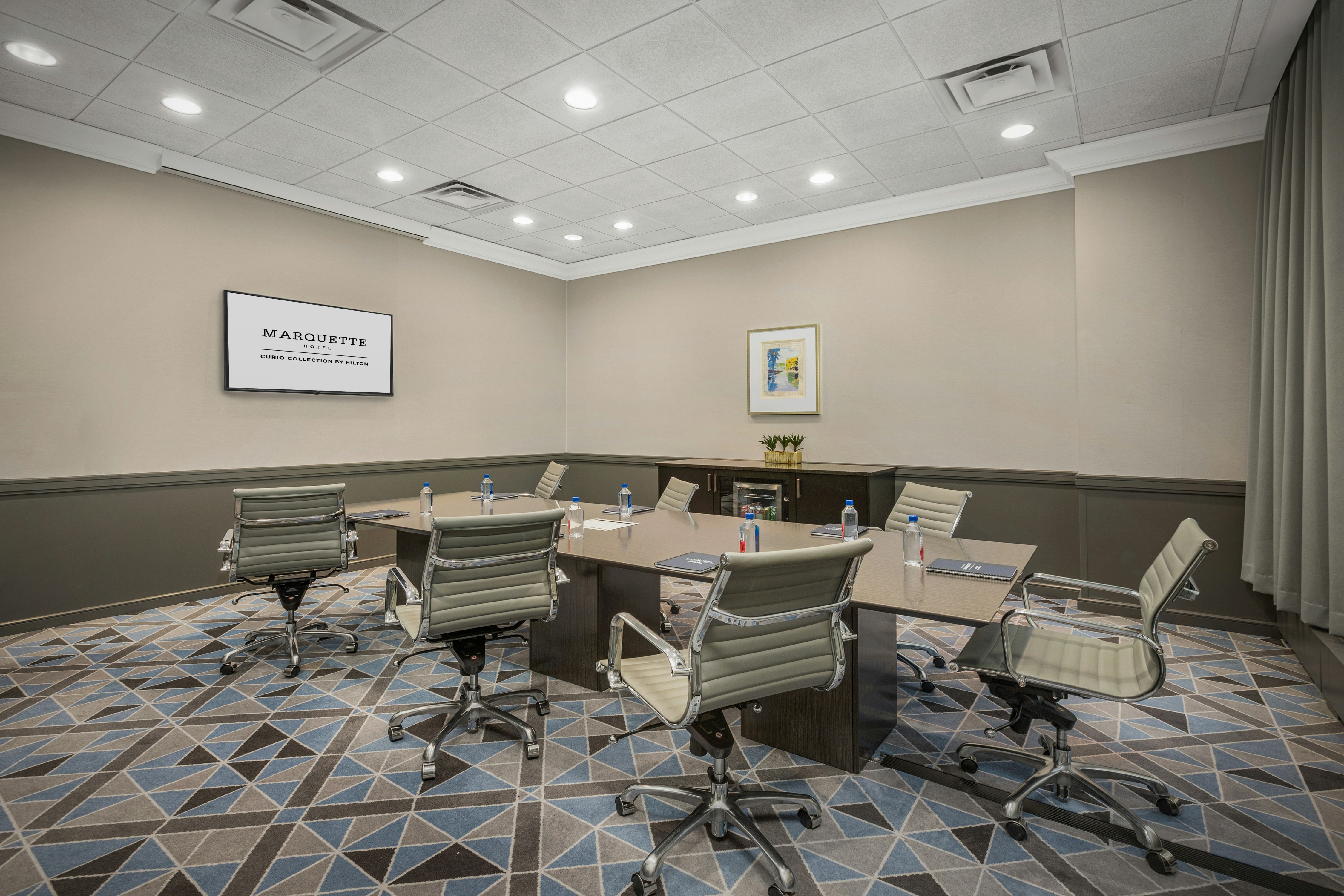 THE MARQUETTE HOTEL, CURIO COLLECTION BY HILTON 50/59