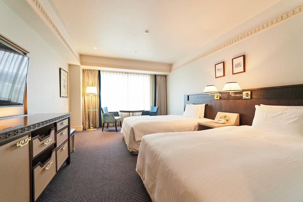 ROOM, TWIN BEDS
