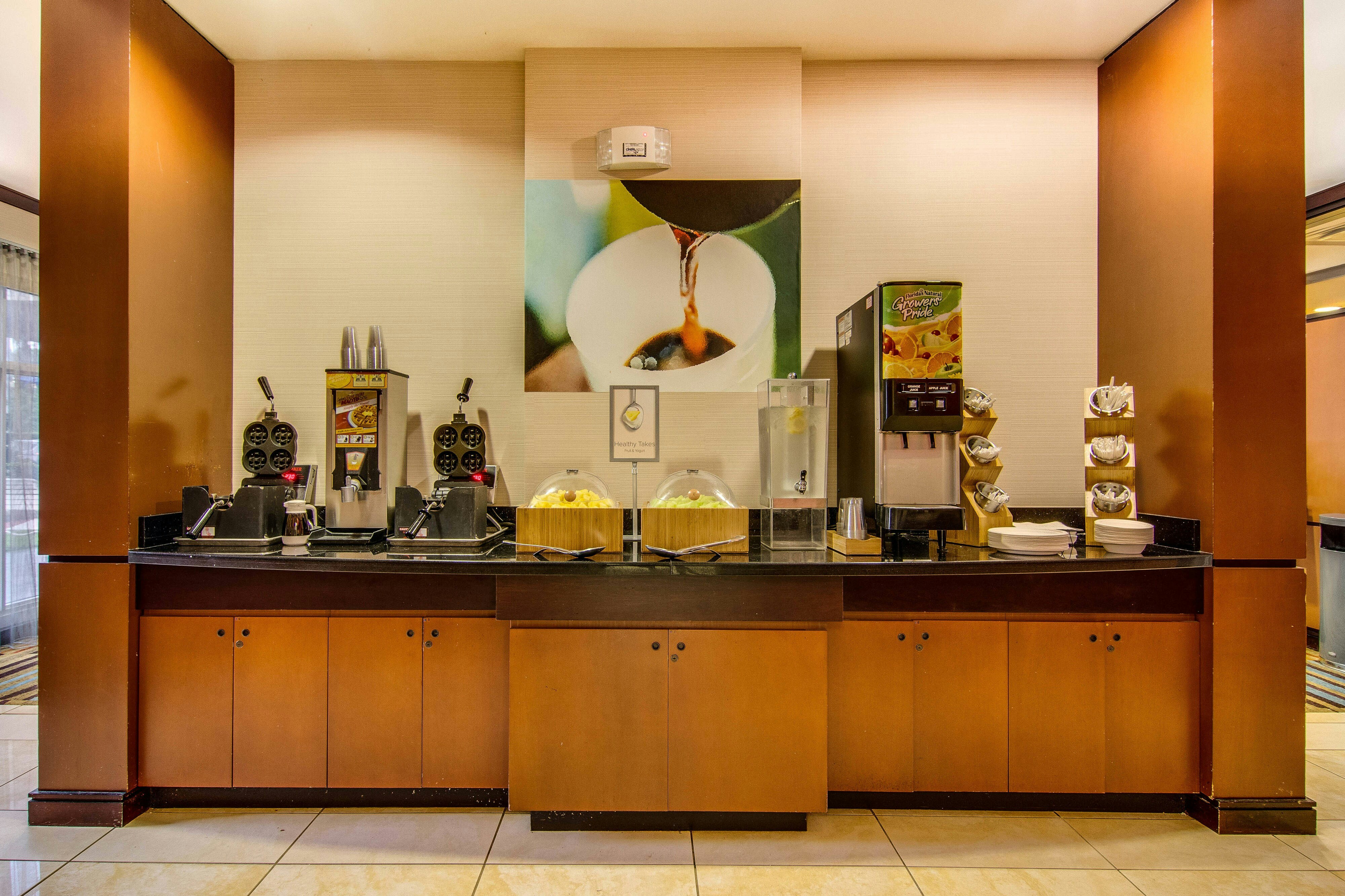 Fairfield Inn & Suites 9/32
