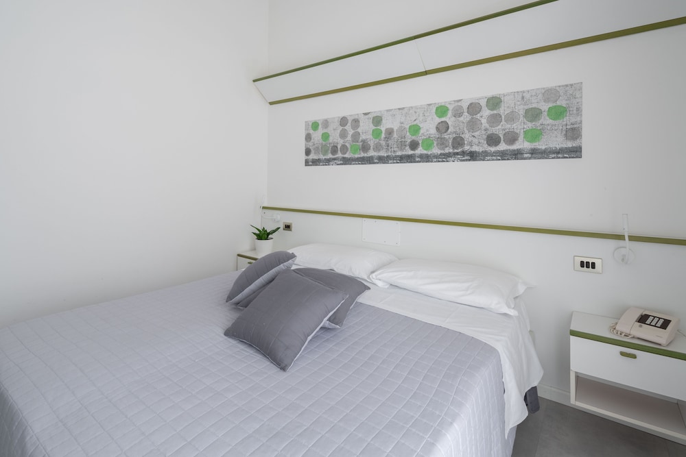 Hotel Iris 26/76