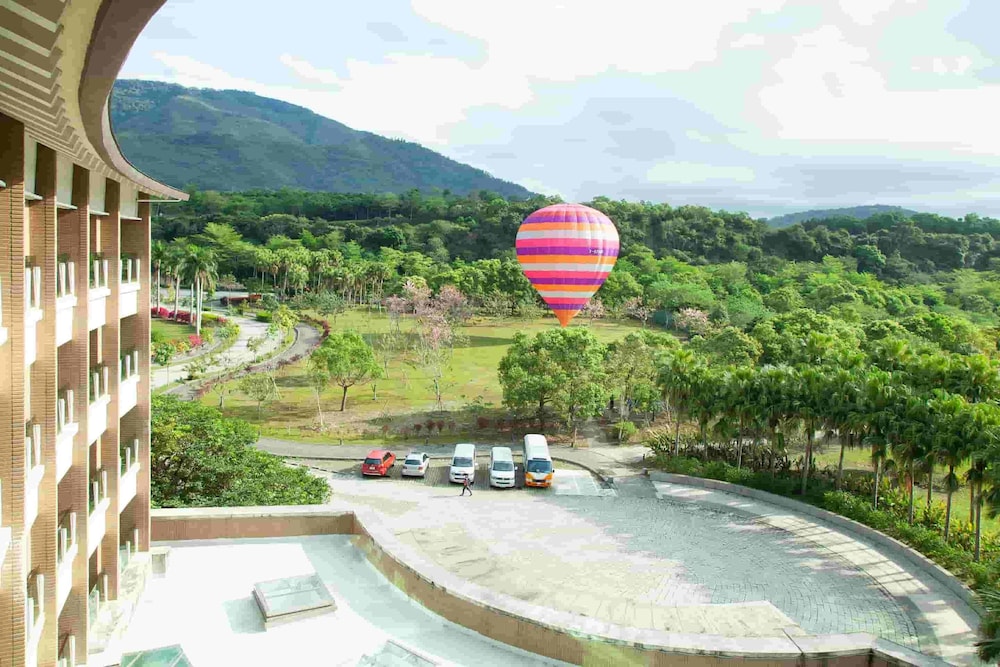 Luminous Hot Spring Resort 45/46