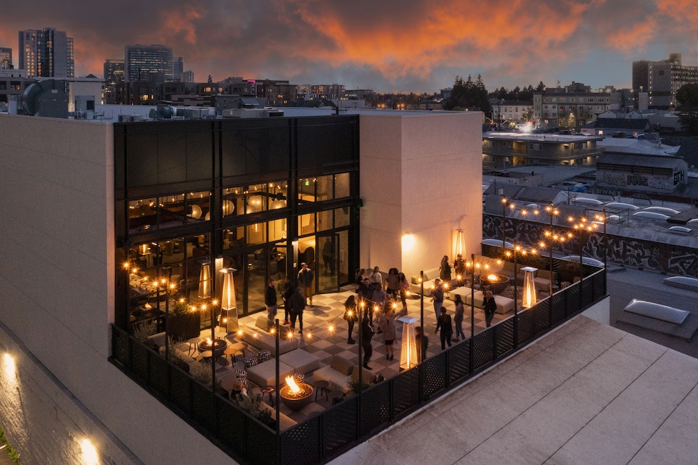 Kissel Uptown Oakland, in the Unbound Collection by Hyatt 3/49
