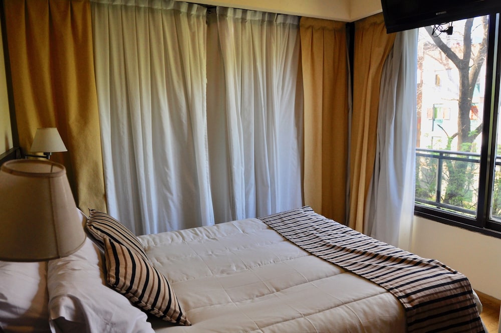 Golf Tower Suites Apartments 33/64