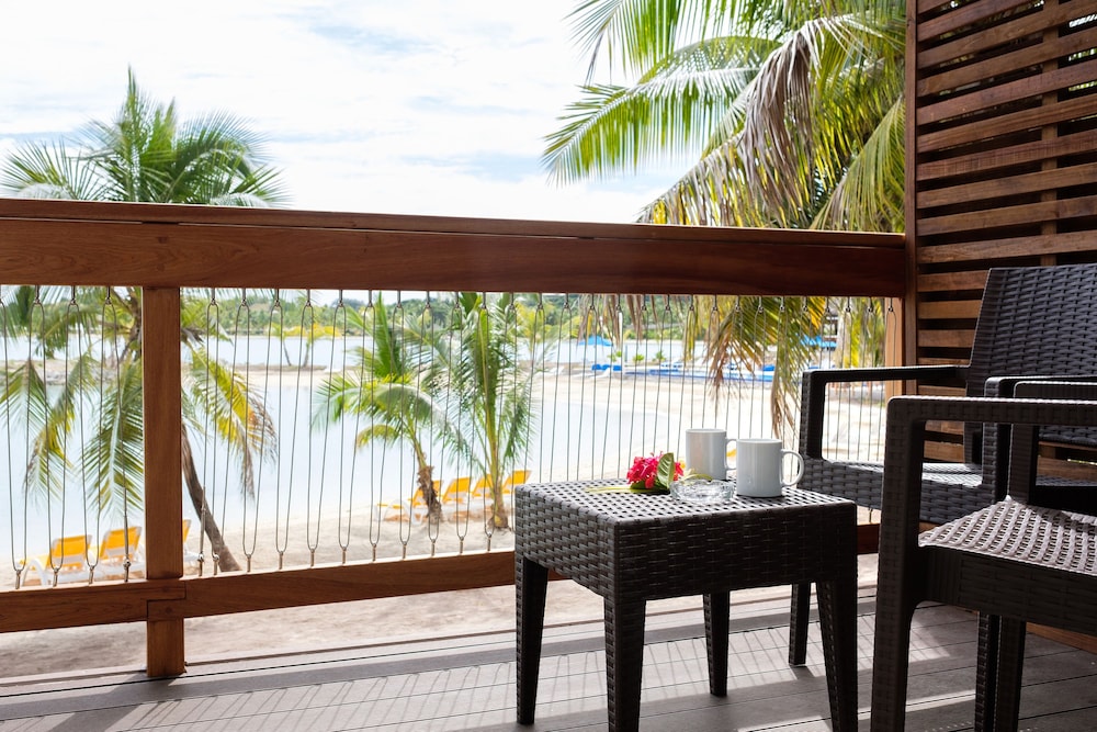 Plantation Island Resort 34/50