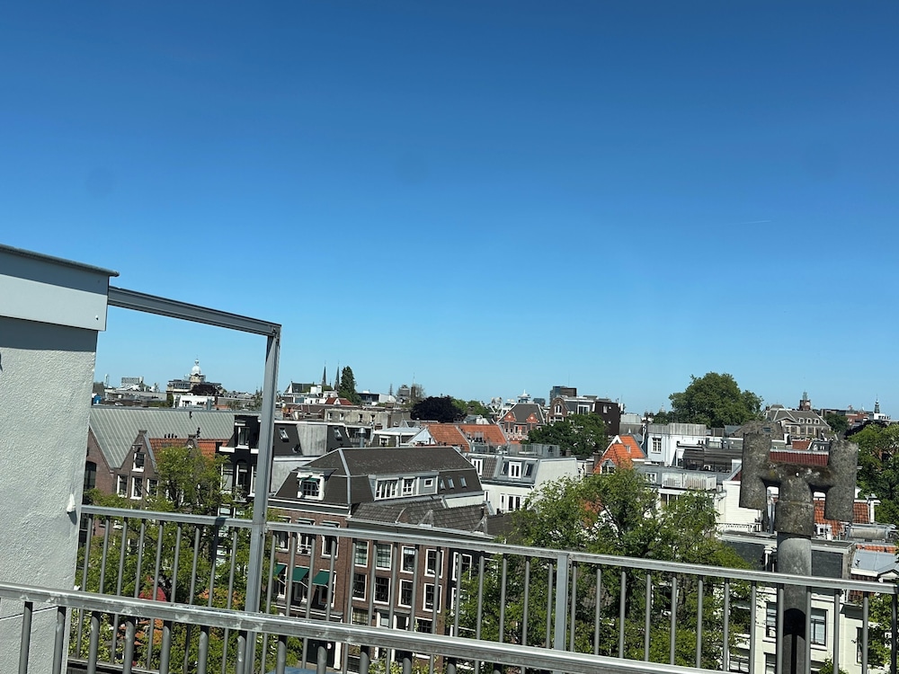 Art Gallery Hotel Bv 4/33
