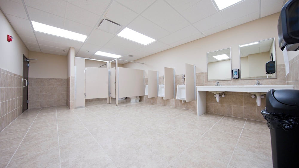 Cobblestone Inn & Suites - Boone 19/50
