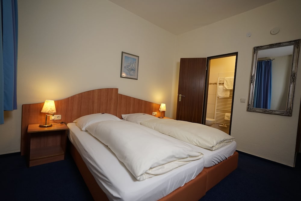 MD-RABE'S HOTEL KIEL 12/49