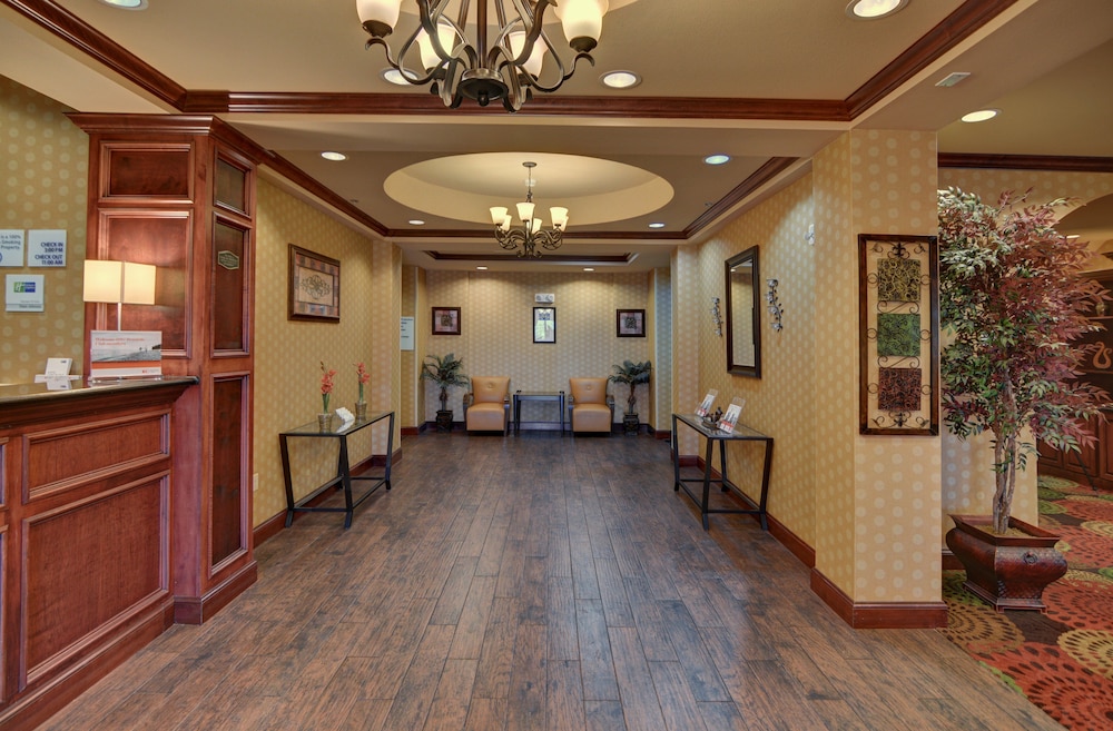 Holiday Inn Express Hotel And Suites Altus 7/69