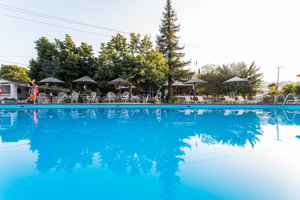 Silver Bay Hotel 5/62