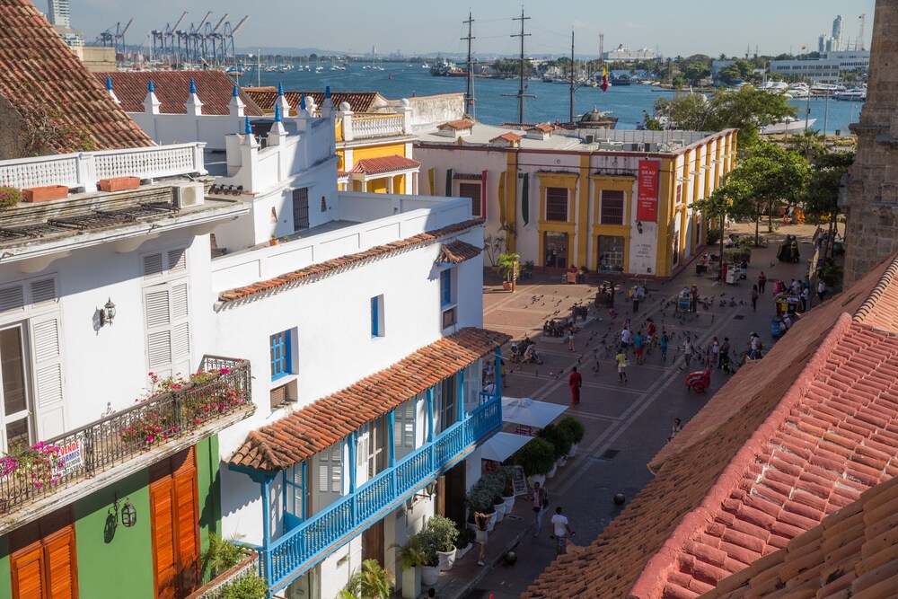 CASA CLAVER LOFT BOUTIQUE HOTEL 66/68