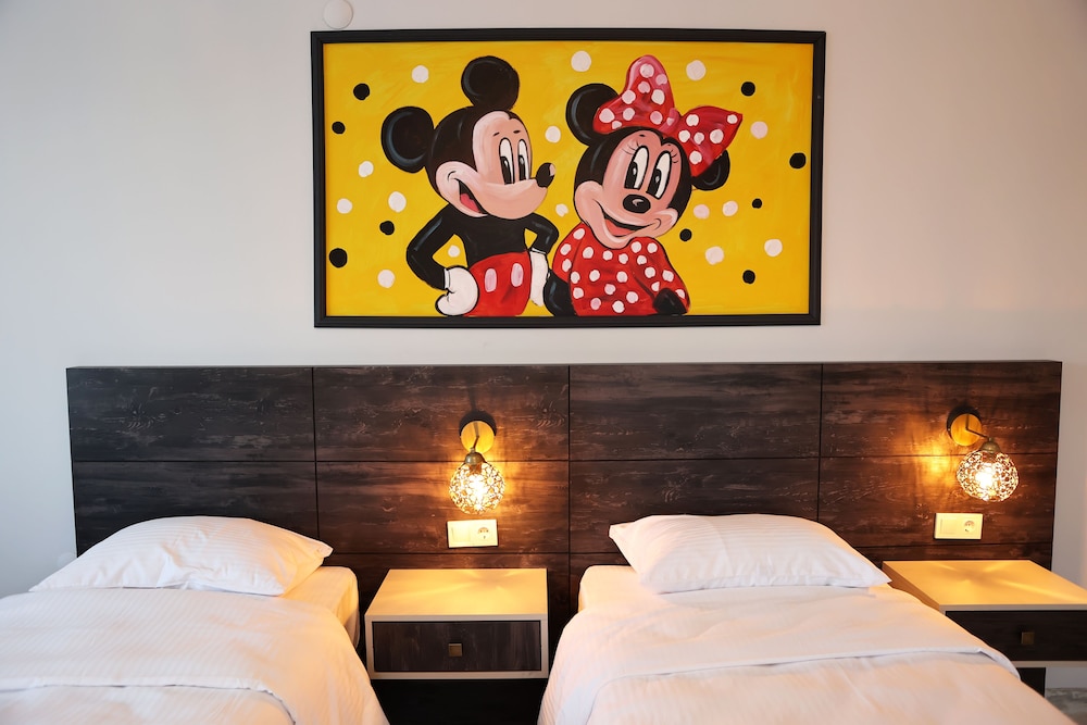 Sar-Per Suites & Hotel 16/31