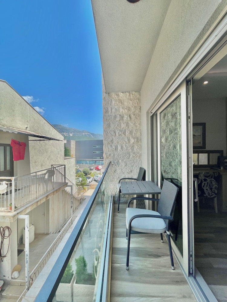 HOTEL BUTUA RESIDENCE 82/100