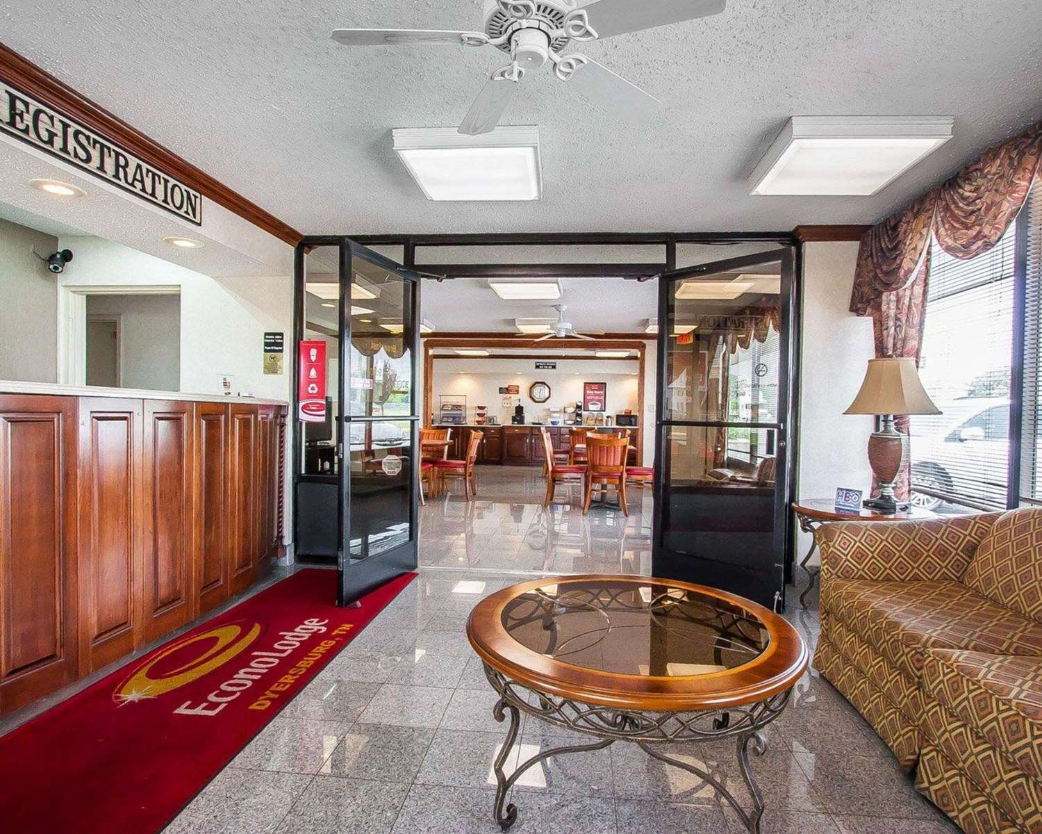 Econo Lodge Dyersburg I-155 9/27