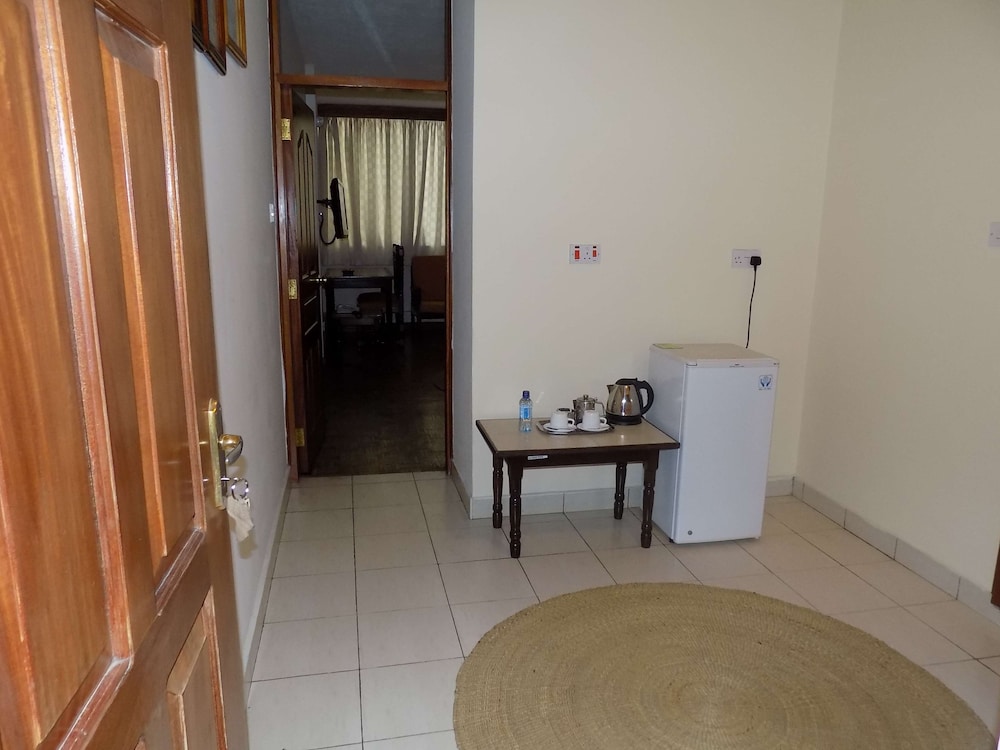 The Kenya Comfort Hotel Suites 46/78