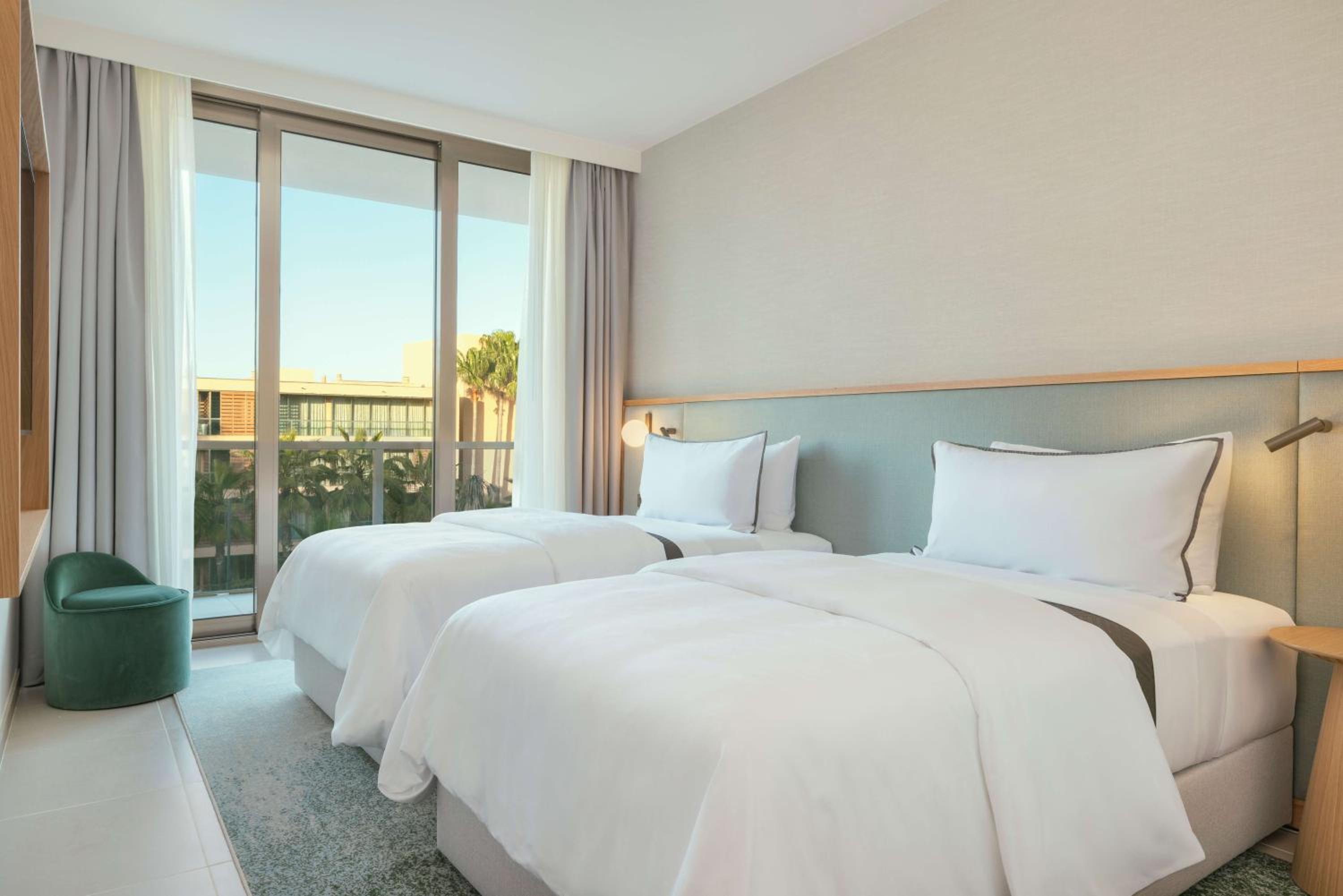 3 Bedrooms, Suite, Resort View, Balcony، The Westin Salgados Beach Resort, Algarve 6/10