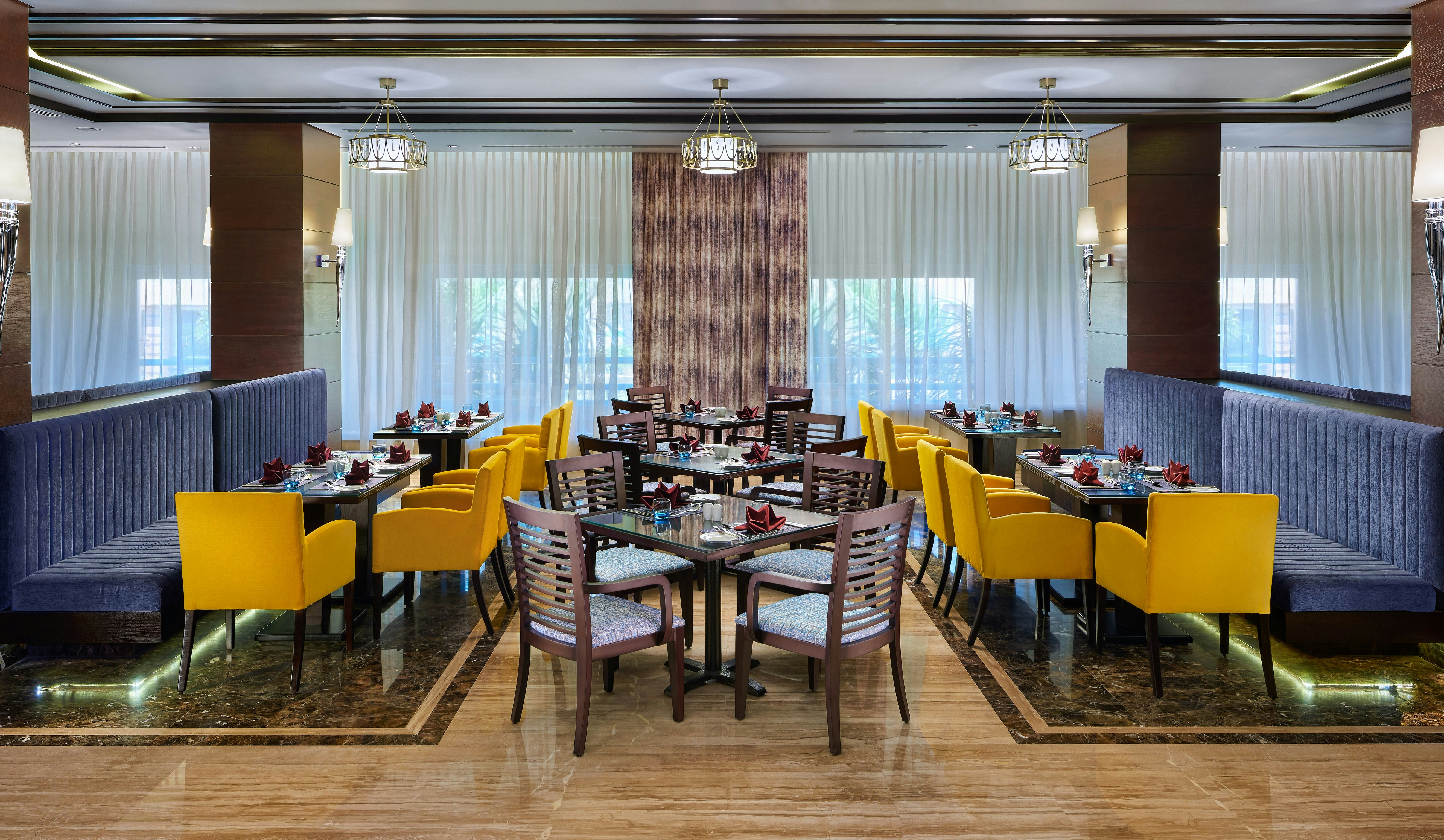 Hilton Alexandria Green Plaza 63/89