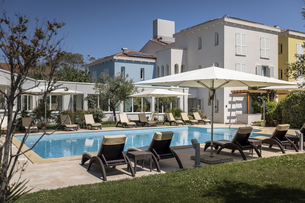 HOTEL MANORA 3/76