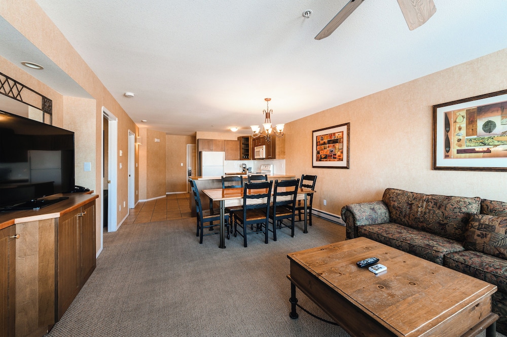 Mountain View Suites at Fairmont Hot Springs 42/63