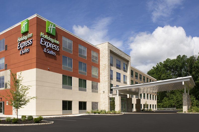 HOLIDAY INN EXPRESS & SUITES NORTH BRUNSWICK 2/54