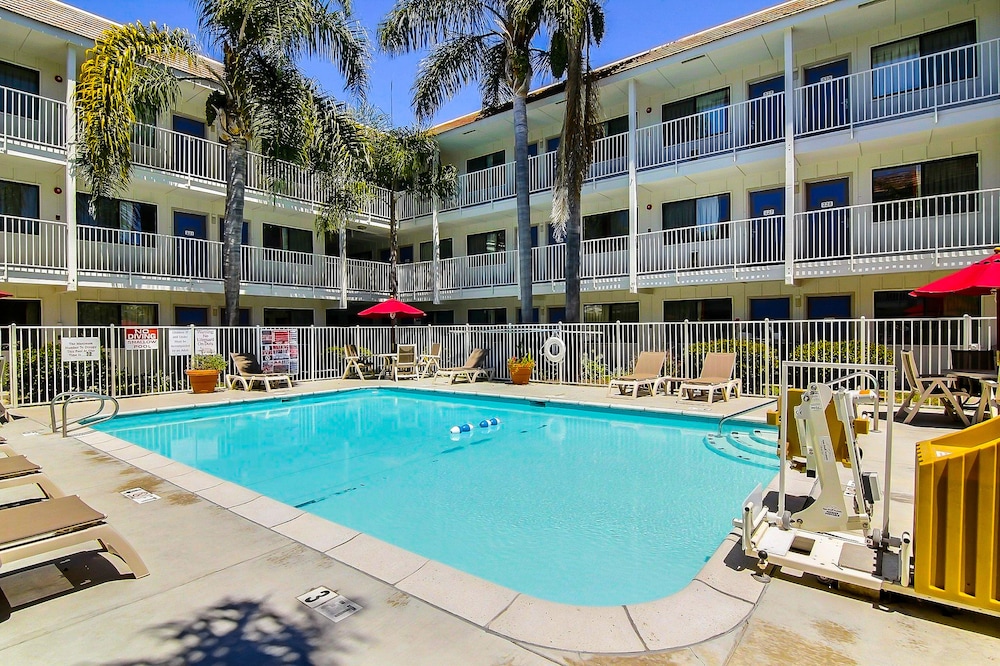 Motel6 Carpinteria, CA - Santa Barbara - North 56/59