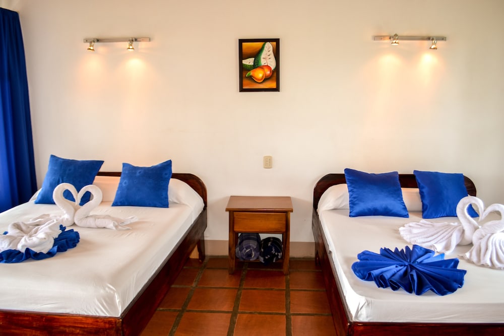 Termales del Bosque and Hot Springs 8/50